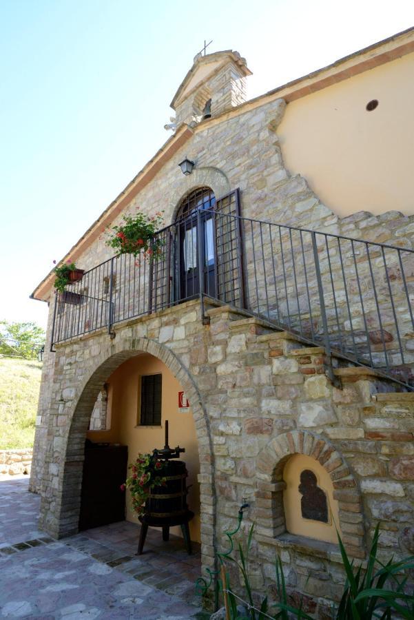 Villa Agriturismo Le Querce Di Assisi Exterior foto